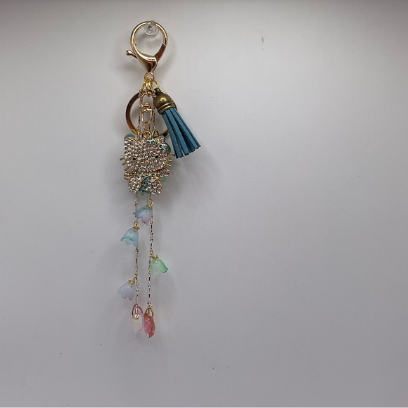 JEWELRY & ACCESSORIES SHOW LISTING - Picture 6 of 12